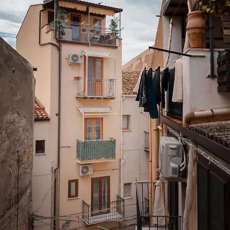 Uno Scorcio Sulla Rocca By Wonderful Italy *