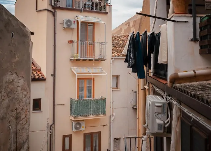 Uno Scorcio Sulla Rocca By Wonderful Italy *